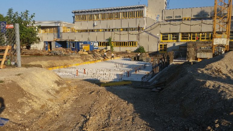 Baustelle  8 02